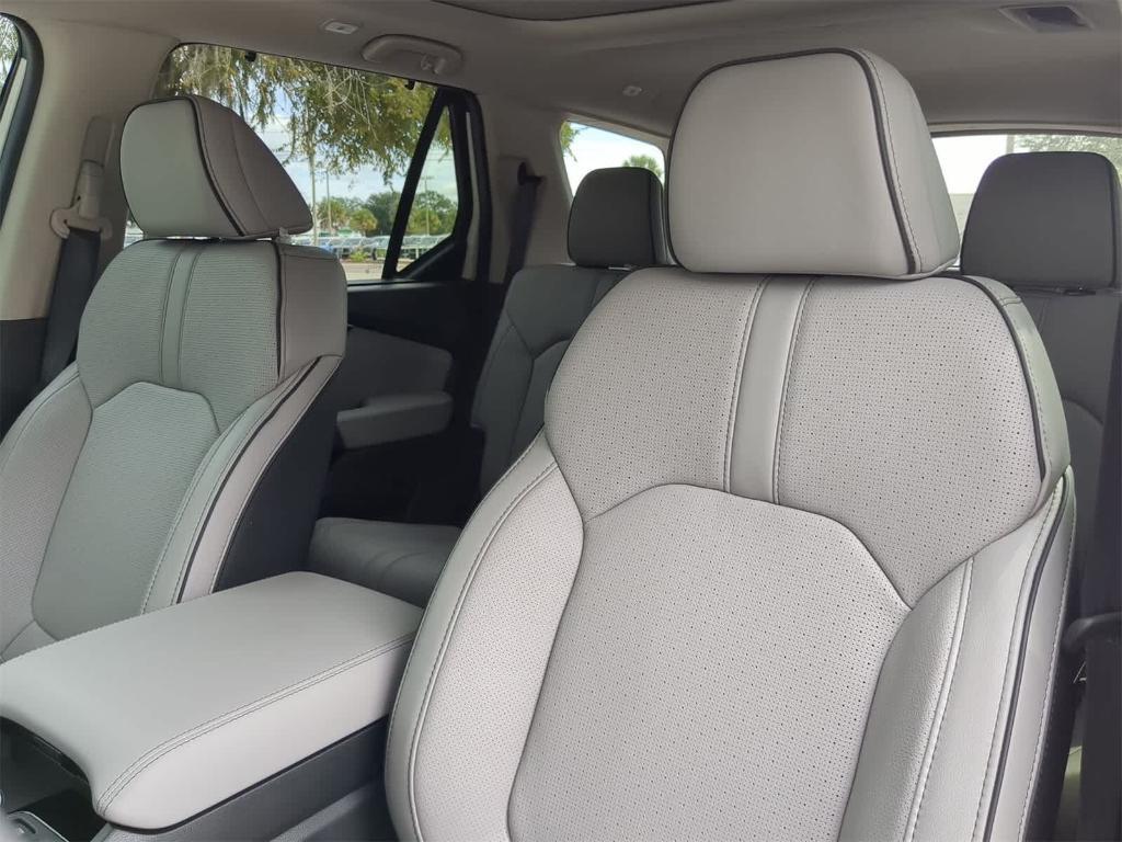 new 2025 Honda Pilot car, priced at $51,065