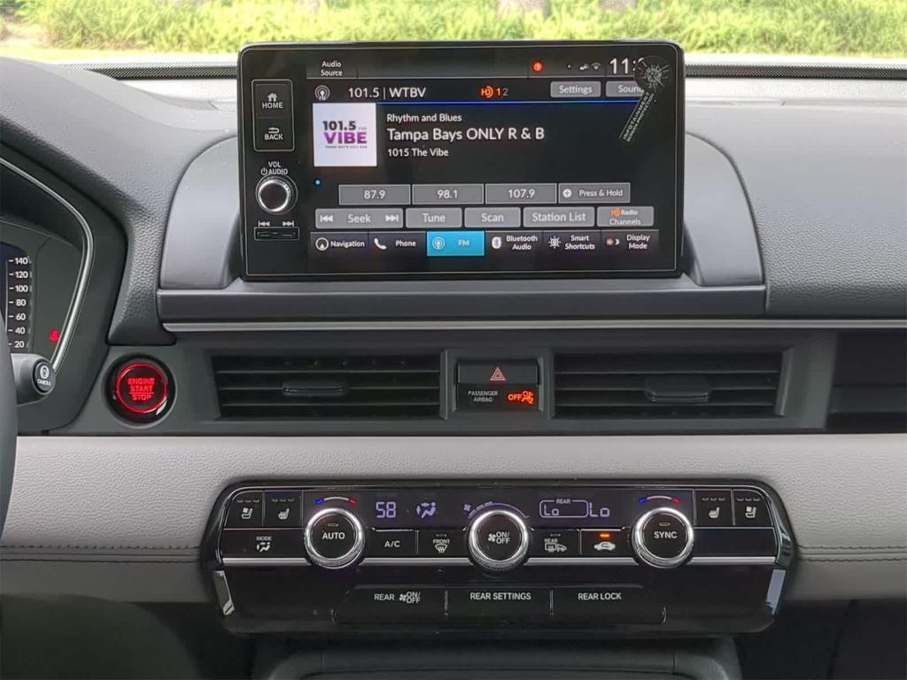 new 2025 Honda Pilot car, priced at $51,065