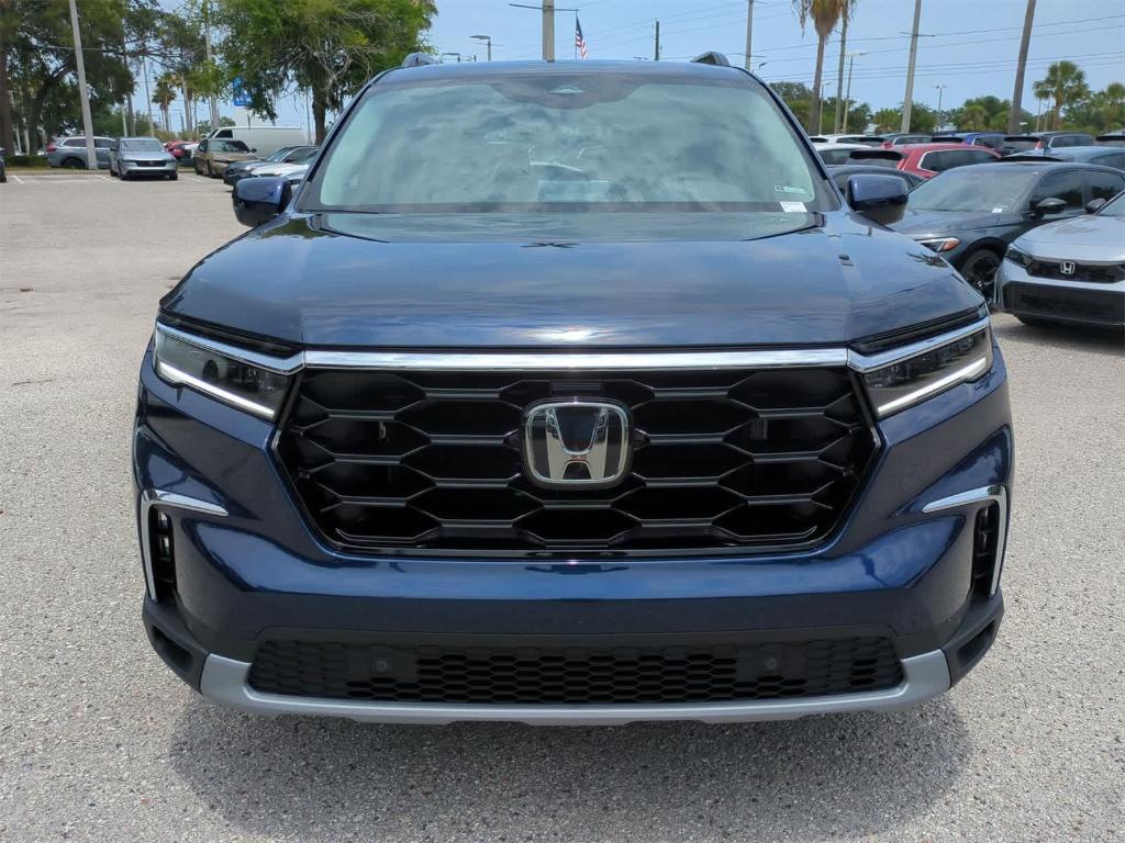 new 2025 Honda Pilot car, priced at $46,992