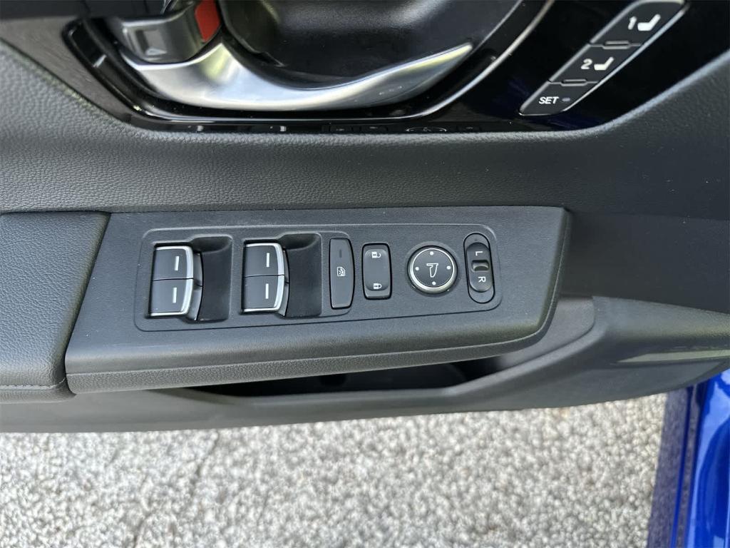 used 2024 Honda CR-V car, priced at $27,999