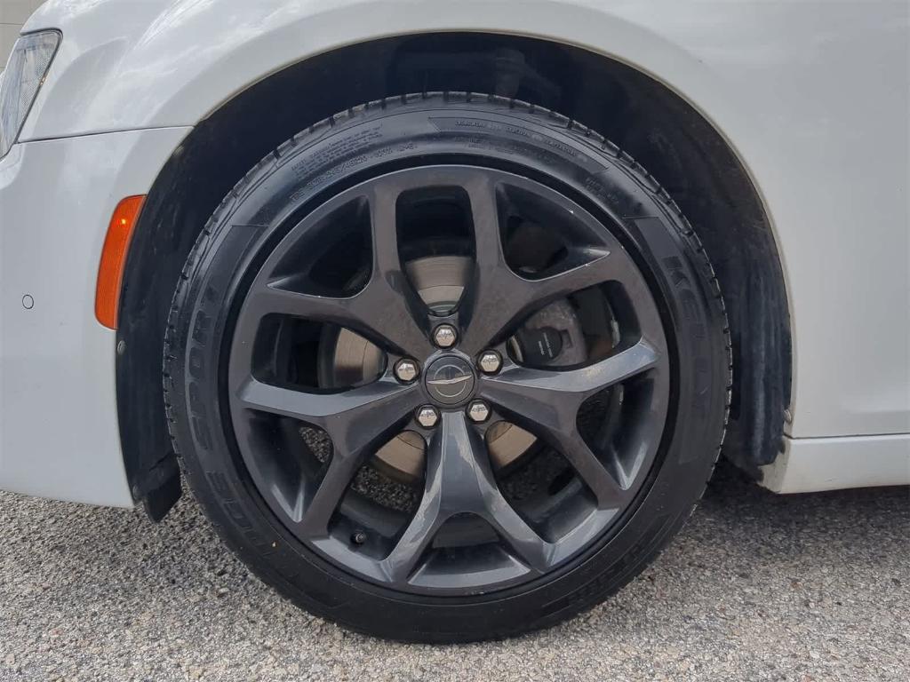 used 2021 Chrysler 300 car, priced at $17,490