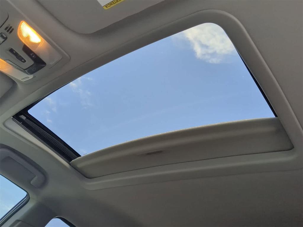 used 2018 Toyota Sienna car, priced at $25,453