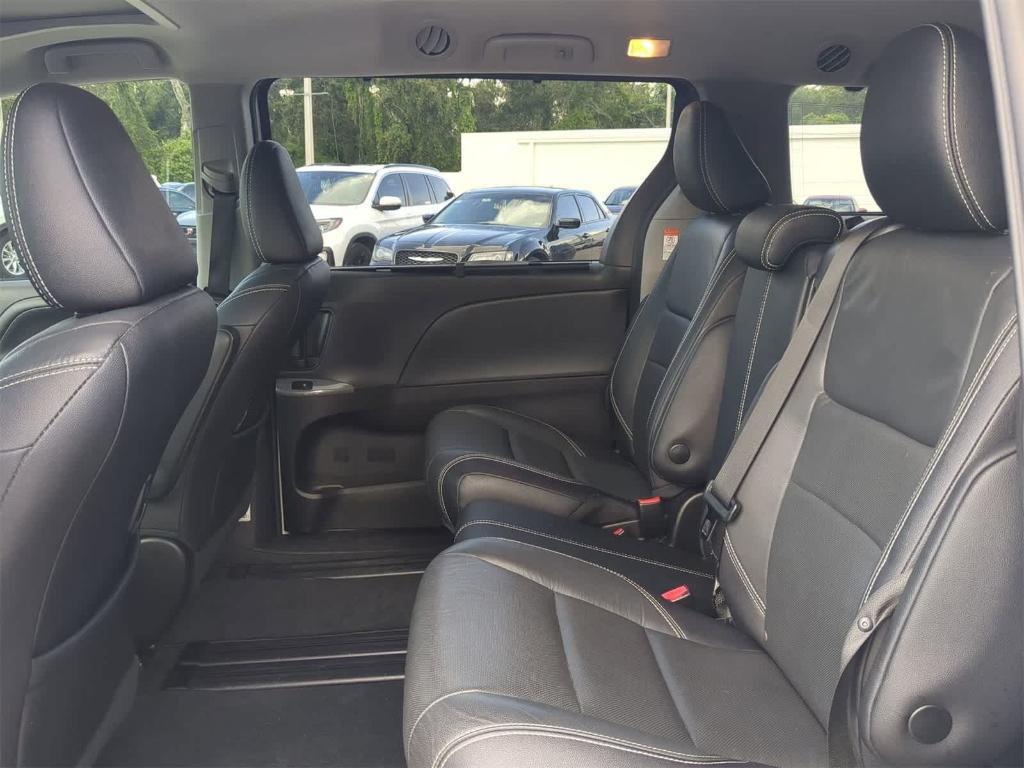used 2018 Toyota Sienna car, priced at $25,453