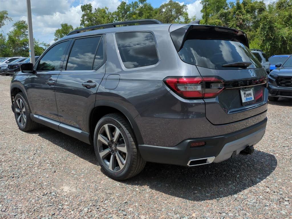 new 2025 Honda Pilot car, priced at $48,643