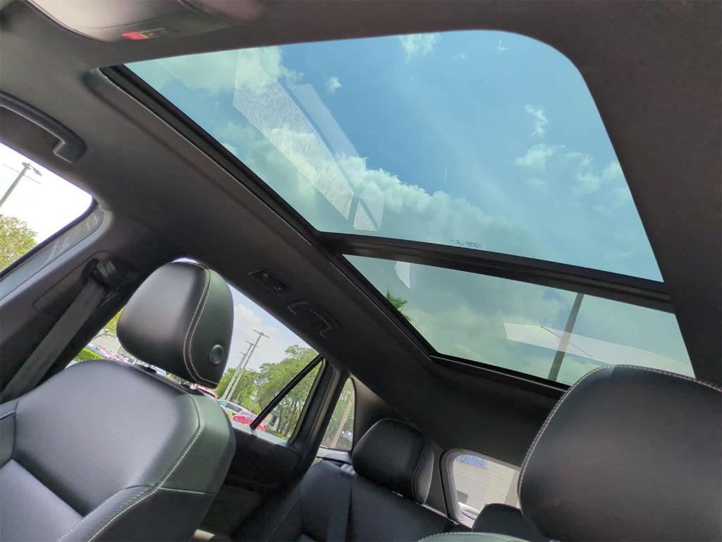 used 2023 Volkswagen Atlas Cross Sport car, priced at $25,366