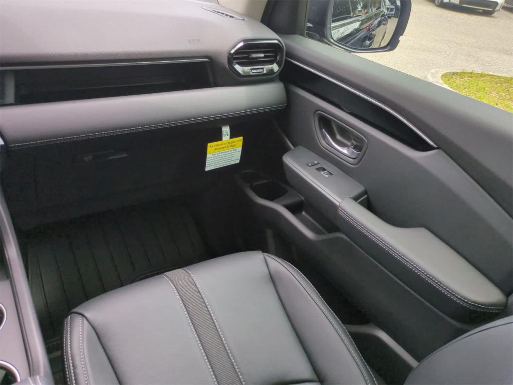 new 2025 Honda Pilot car, priced at $46,992