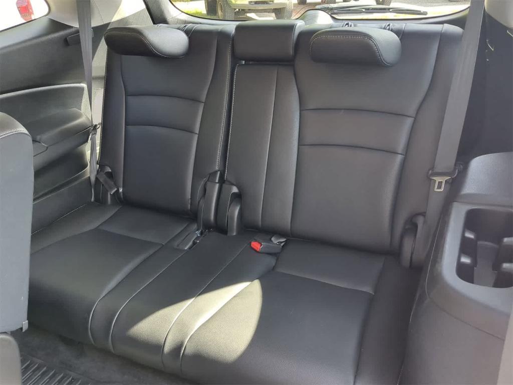 used 2021 Honda Pilot car, priced at $20,490