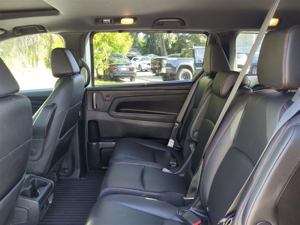 used 2023 Honda Odyssey car, priced at $32,011
