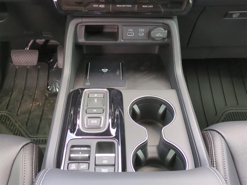 new 2025 Honda Pilot car, priced at $45,168