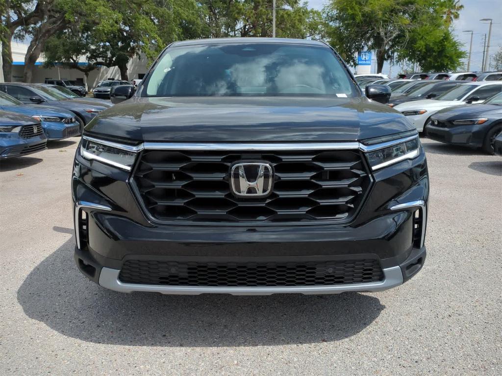 new 2025 Honda Pilot car, priced at $45,168