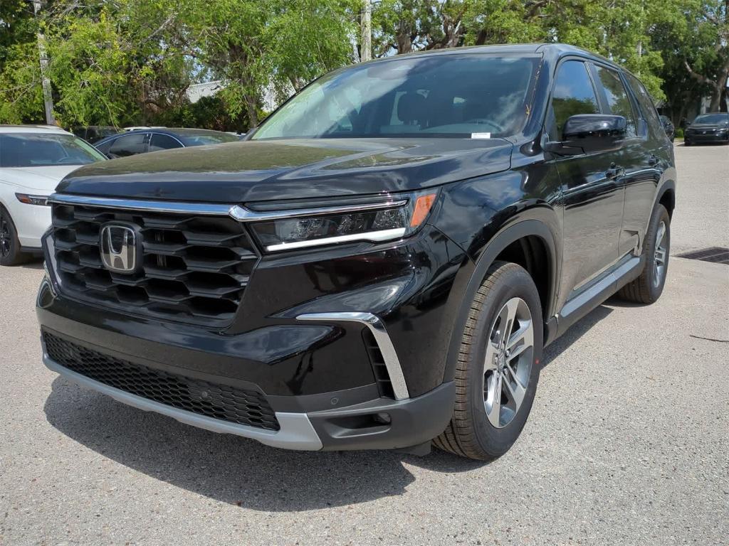 new 2025 Honda Pilot car, priced at $45,168