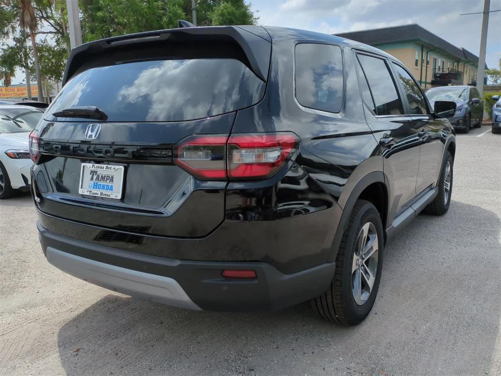 new 2025 Honda Pilot car, priced at $45,168