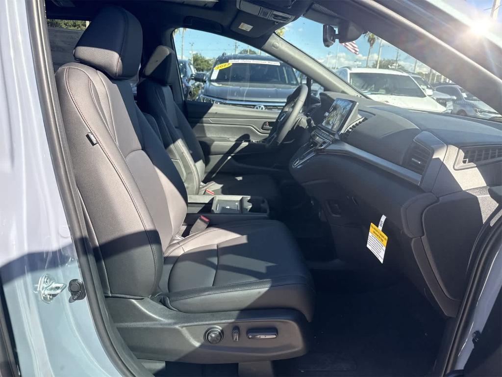 new 2026 Honda Odyssey car, priced at $43,454