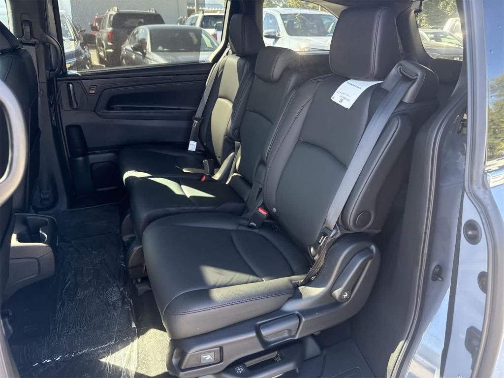 new 2026 Honda Odyssey car, priced at $43,454