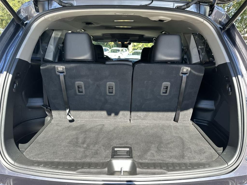 used 2022 Honda Pilot car, priced at $27,299