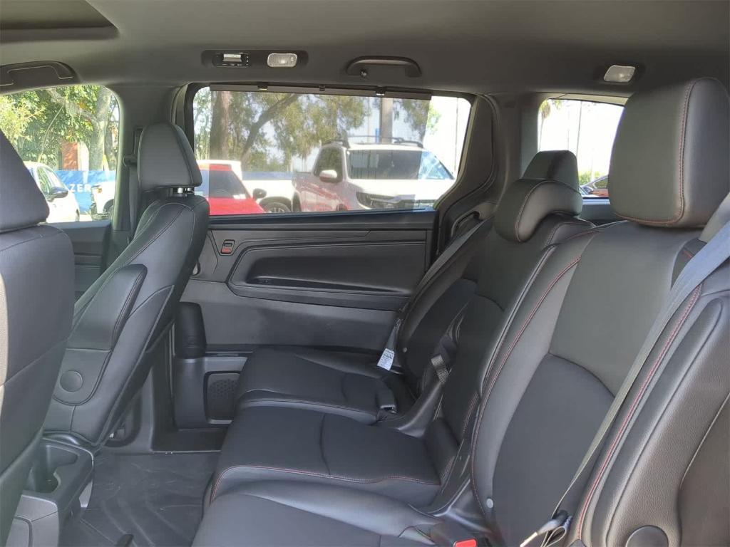 new 2026 Honda Odyssey car, priced at $43,301