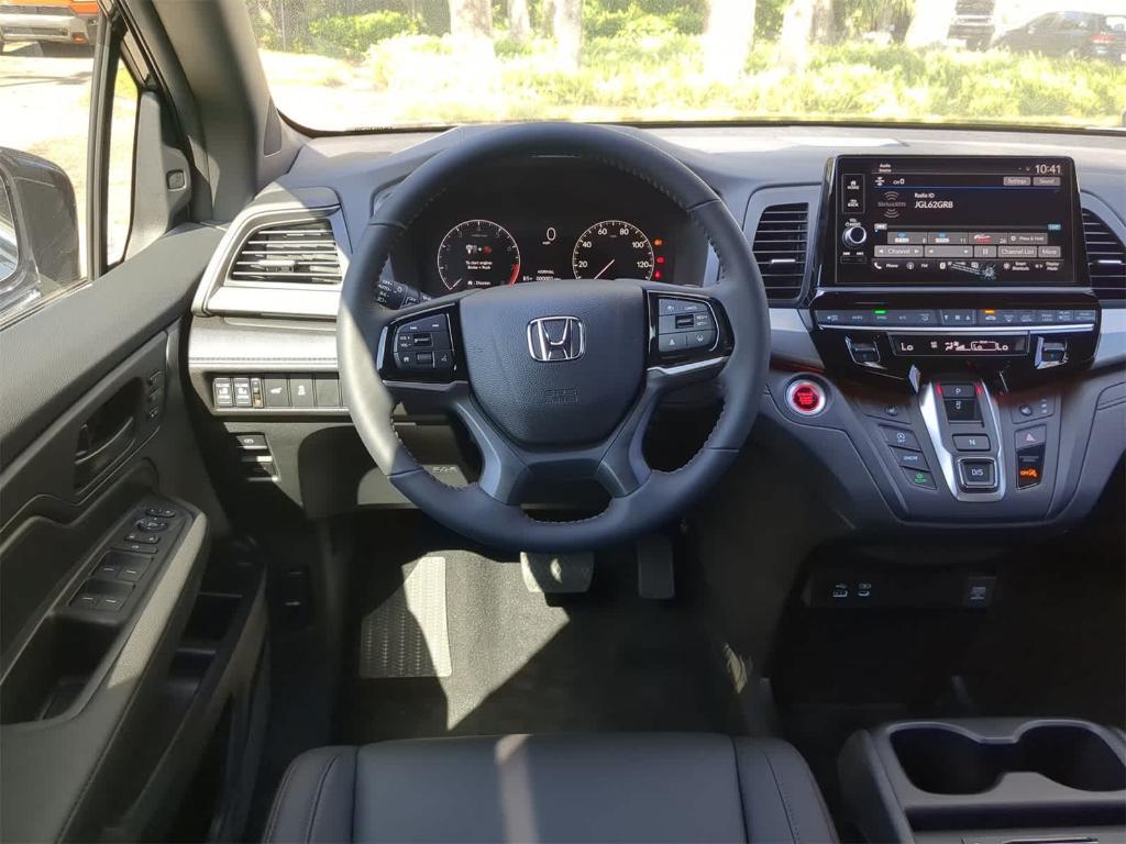 new 2026 Honda Odyssey car, priced at $43,301