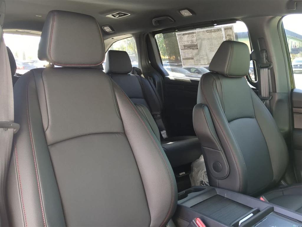 new 2026 Honda Odyssey car, priced at $43,301