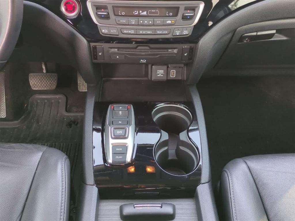 used 2022 Honda Pilot car, priced at $26,160