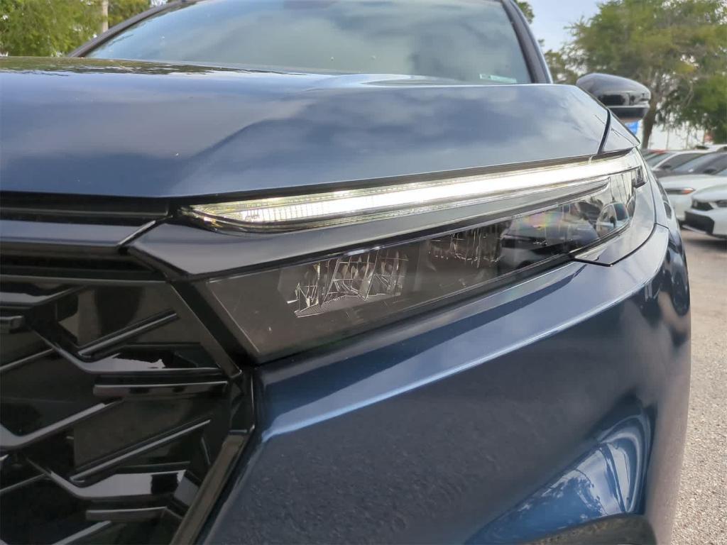 new 2025 Honda CR-V Hybrid car, priced at $37,874