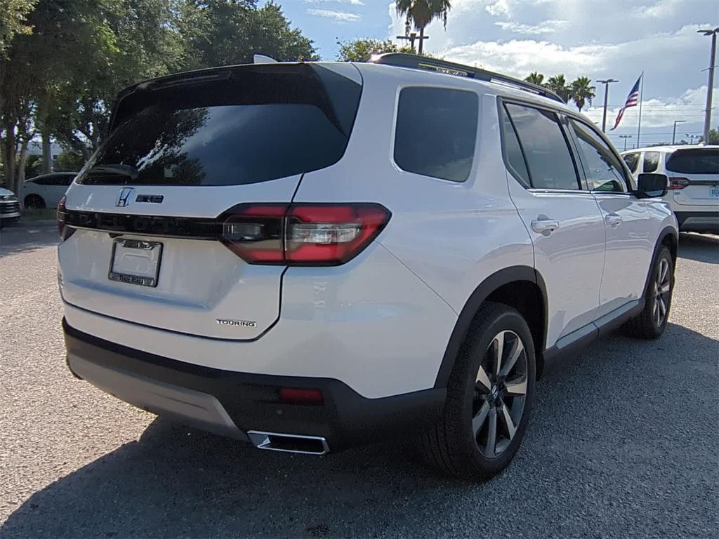 new 2025 Honda Pilot car, priced at $48,096