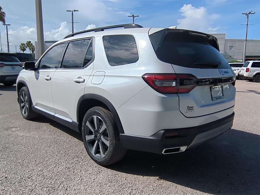 new 2025 Honda Pilot car, priced at $48,096