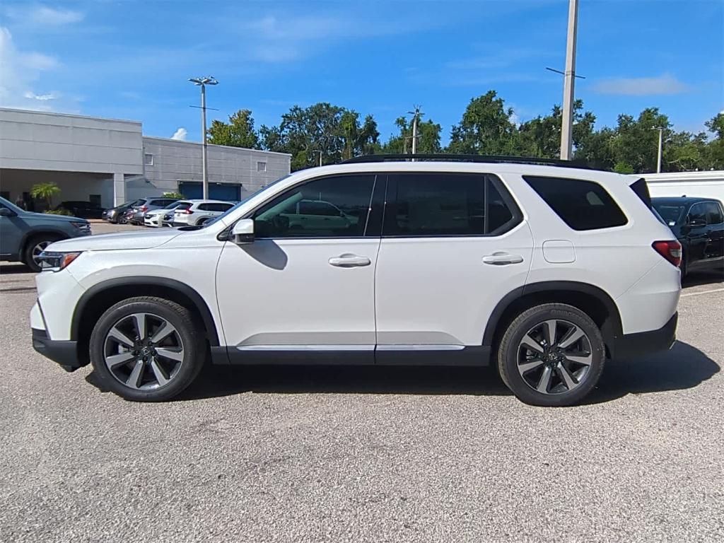 new 2025 Honda Pilot car, priced at $48,096