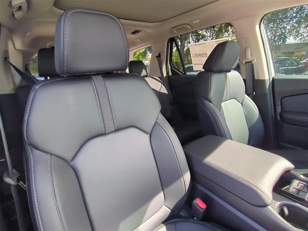 new 2025 Honda Pilot car, priced at $48,096
