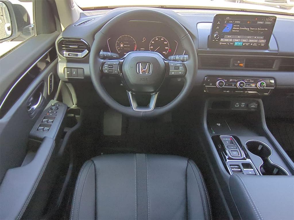 new 2025 Honda Pilot car, priced at $48,096