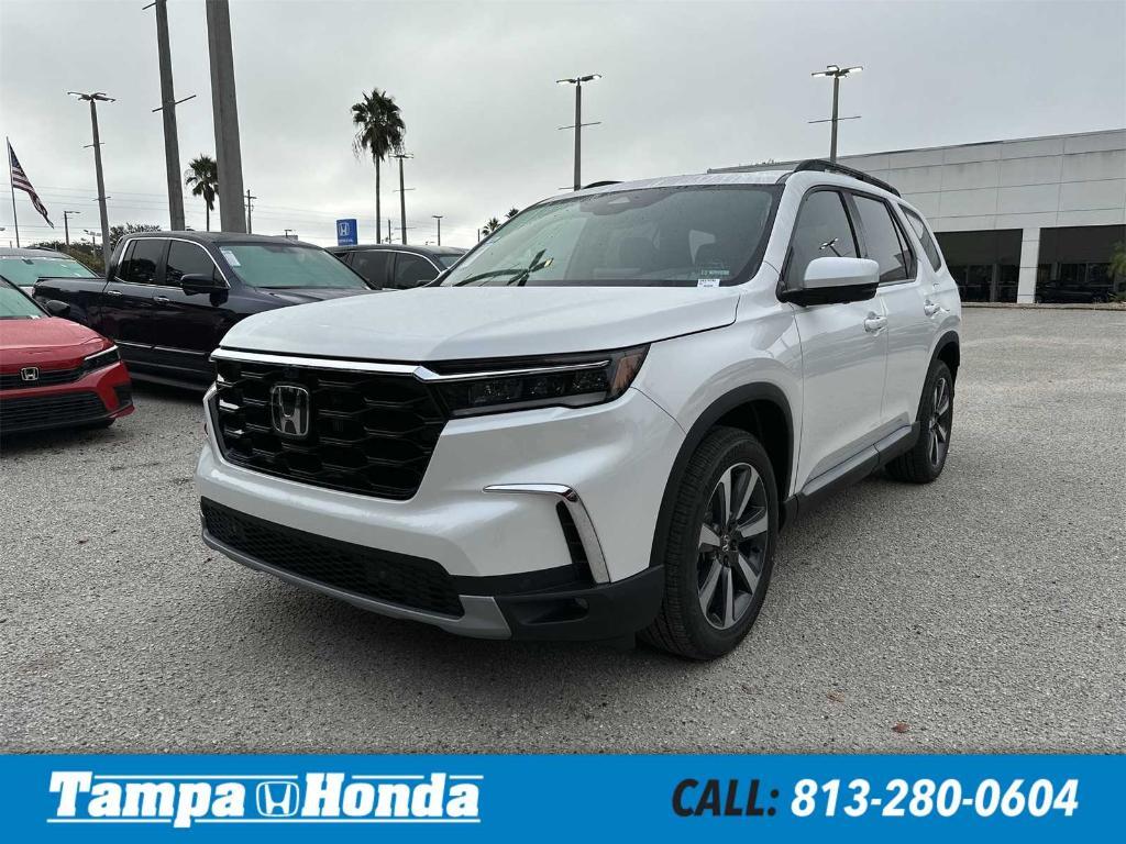 new 2025 Honda Pilot car, priced at $51,065