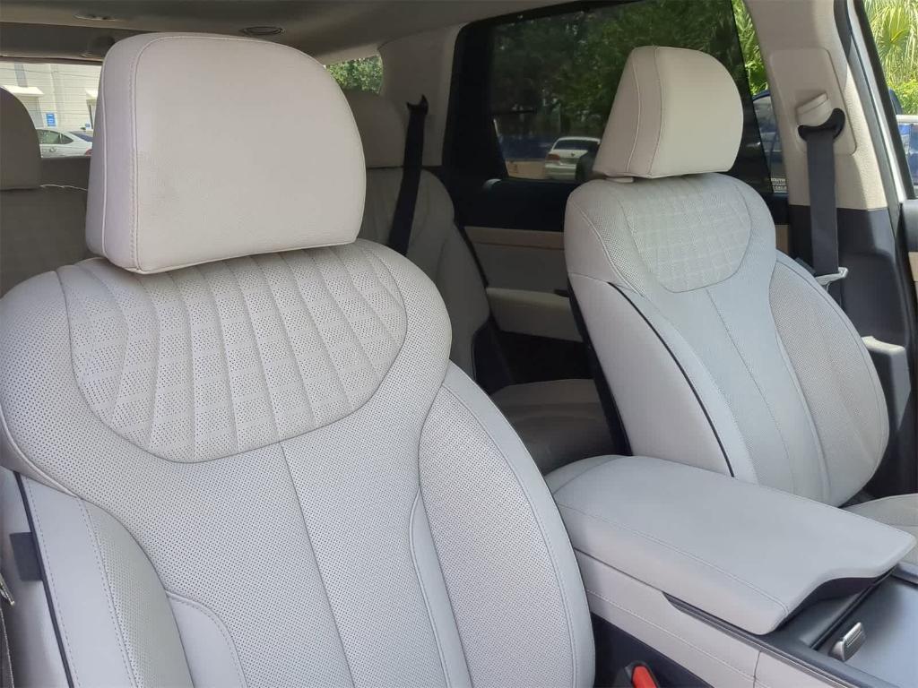 used 2024 Hyundai Palisade car, priced at $38,070