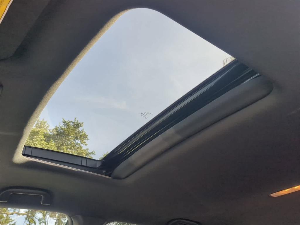 used 2022 Honda Pilot car, priced at $26,977