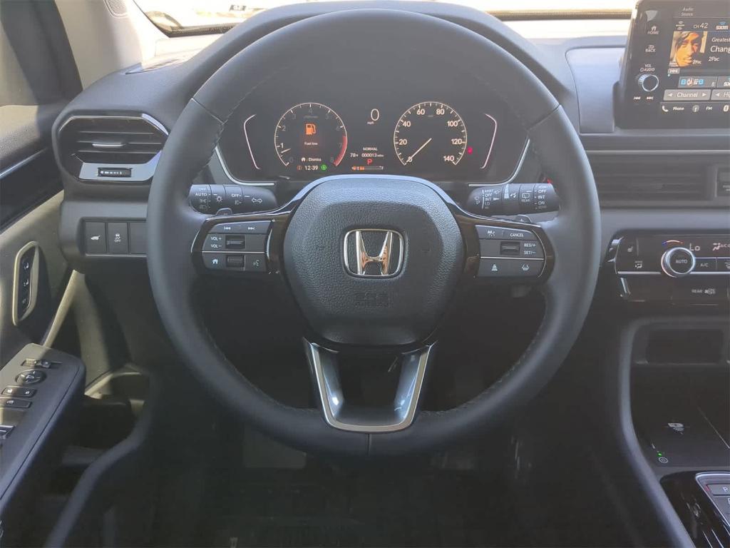 new 2025 Honda Pilot car, priced at $45,168