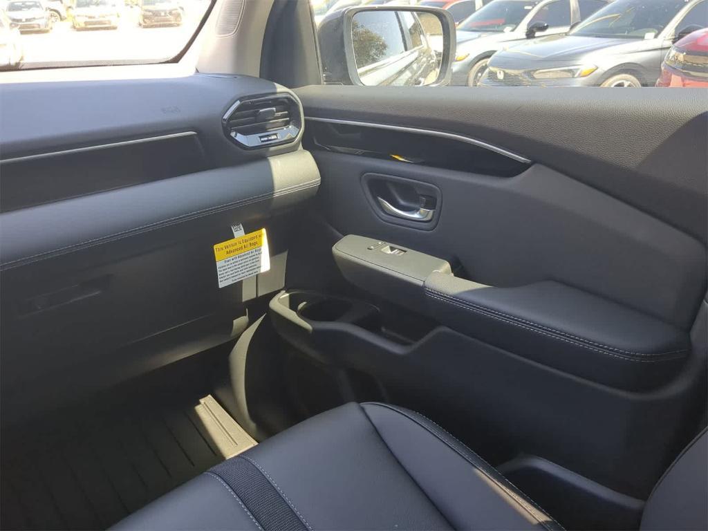 new 2025 Honda Pilot car, priced at $45,168