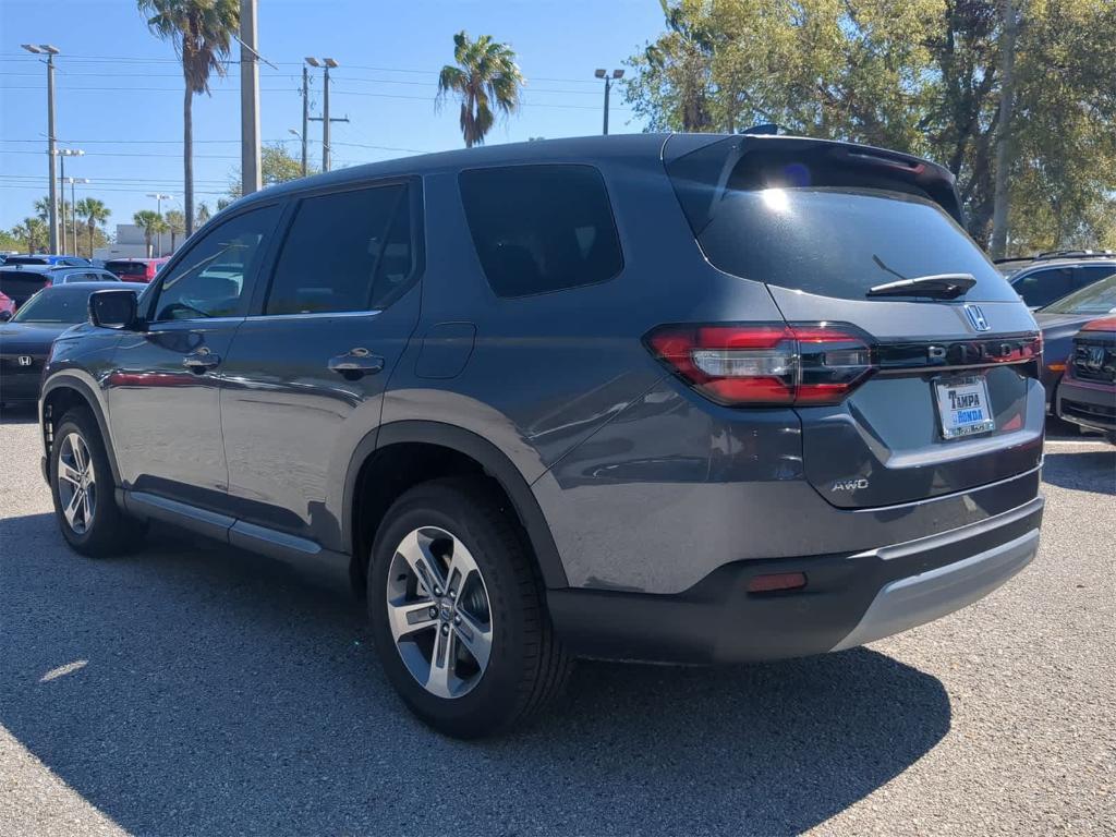 new 2025 Honda Pilot car, priced at $45,168
