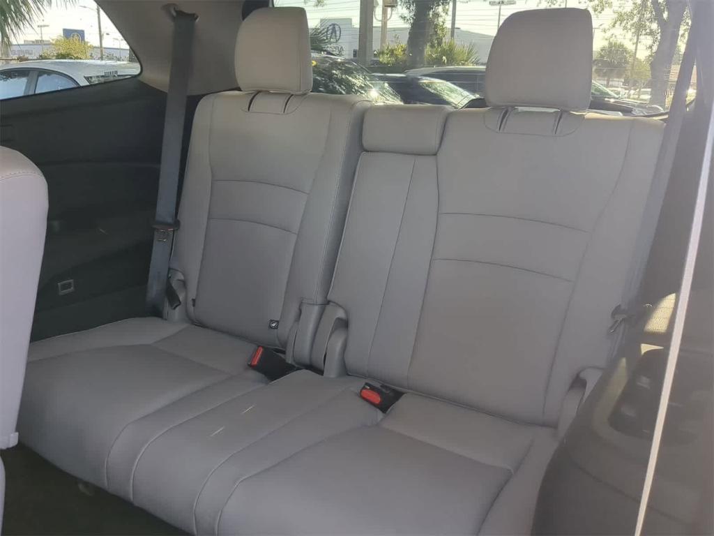 used 2022 Honda Pilot car, priced at $23,811