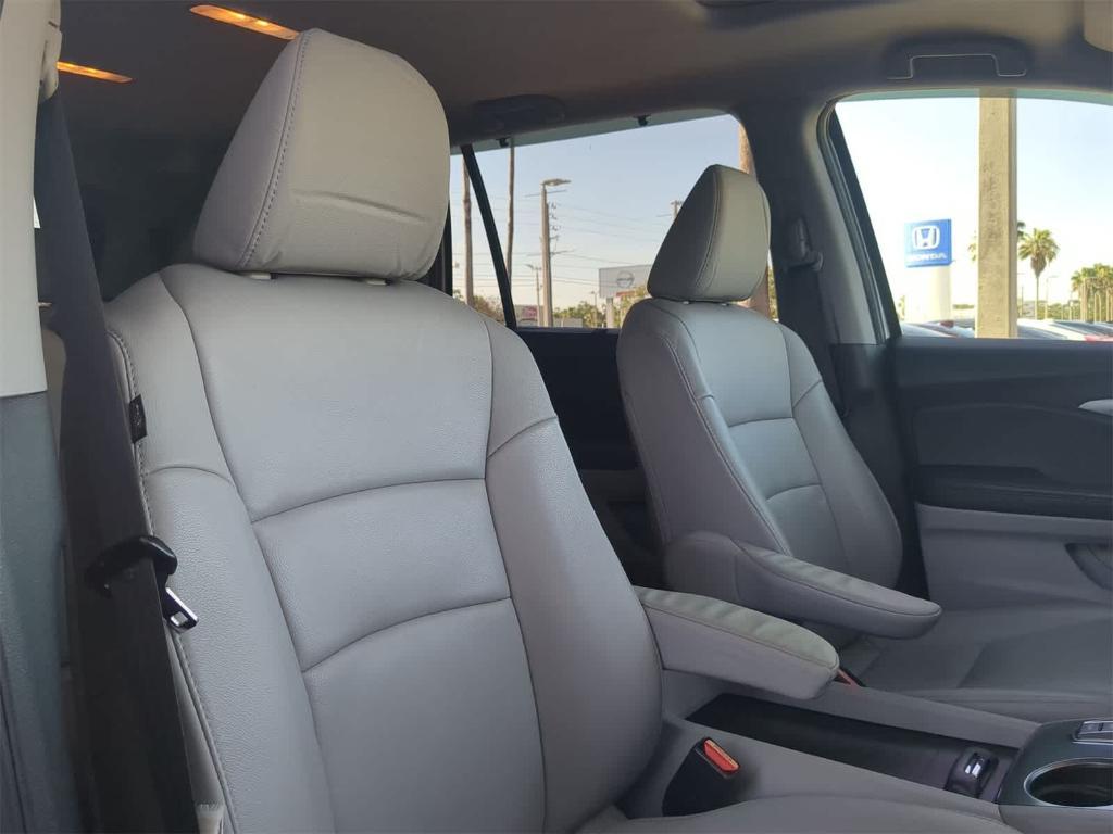 used 2022 Honda Pilot car, priced at $24,359