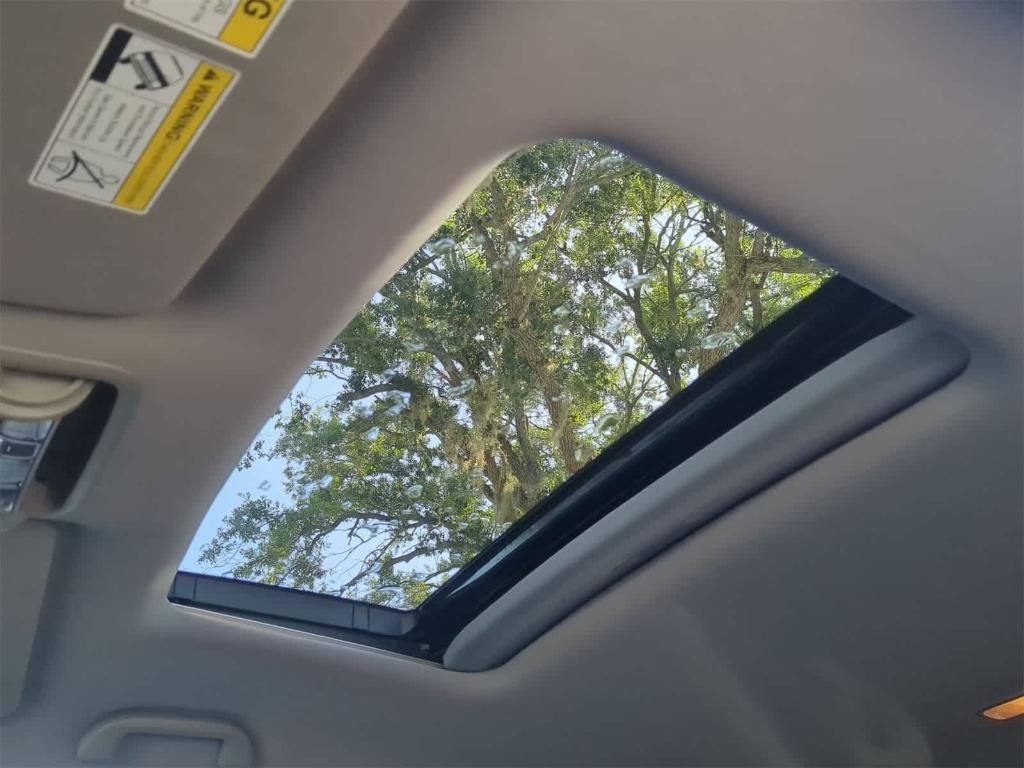used 2022 Honda Pilot car, priced at $24,359