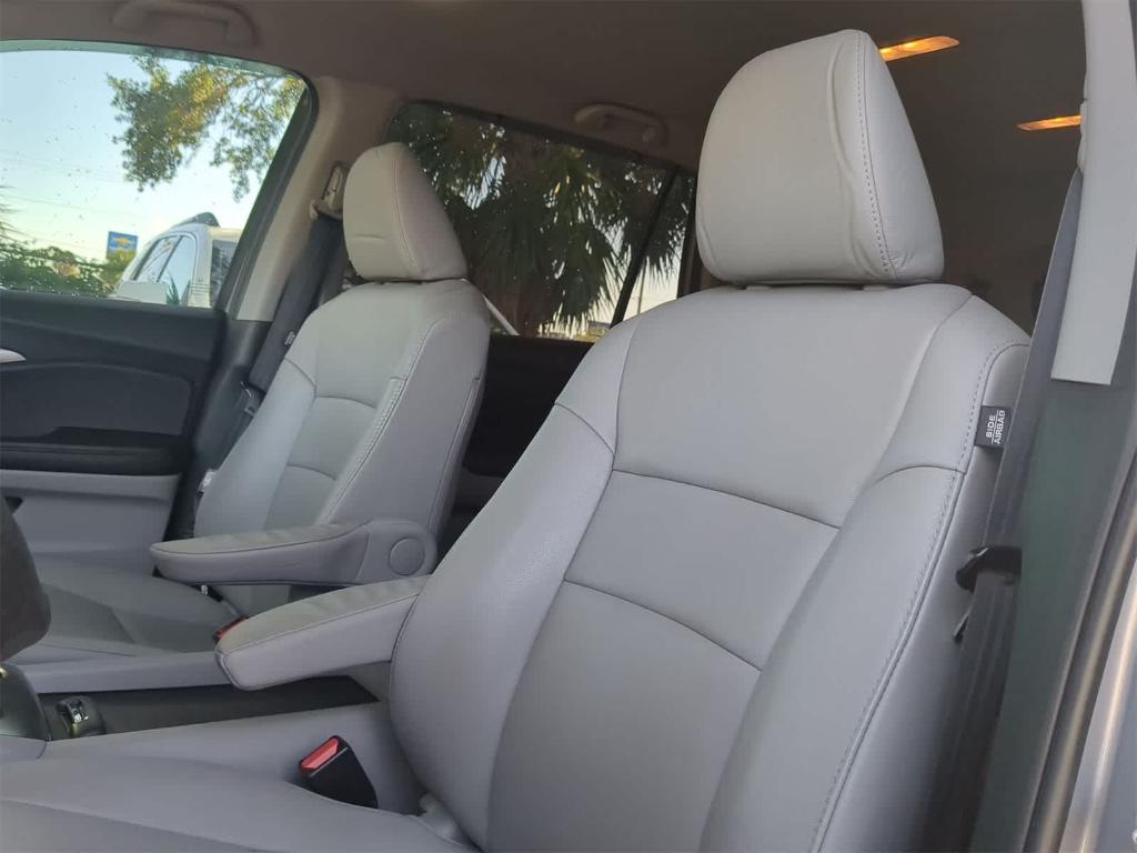 used 2022 Honda Pilot car, priced at $24,359