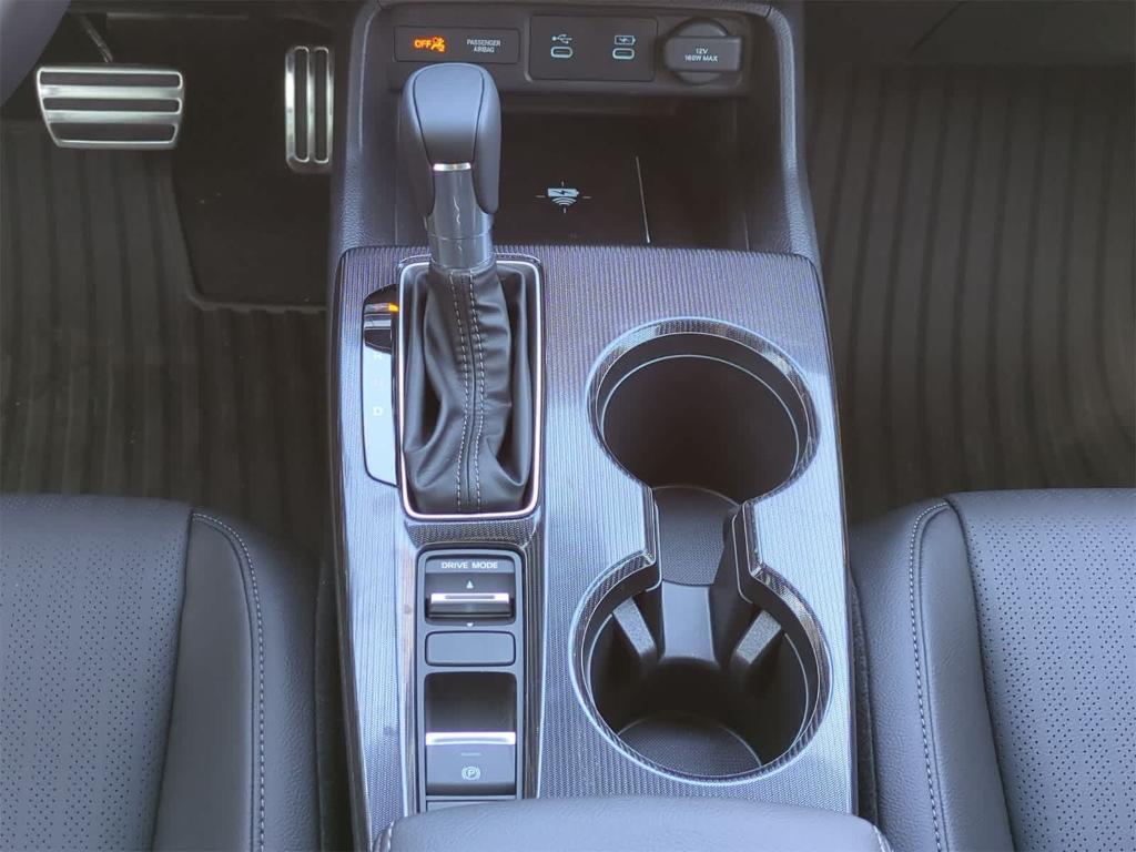 new 2025 Honda Civic Hybrid car, priced at $32,107