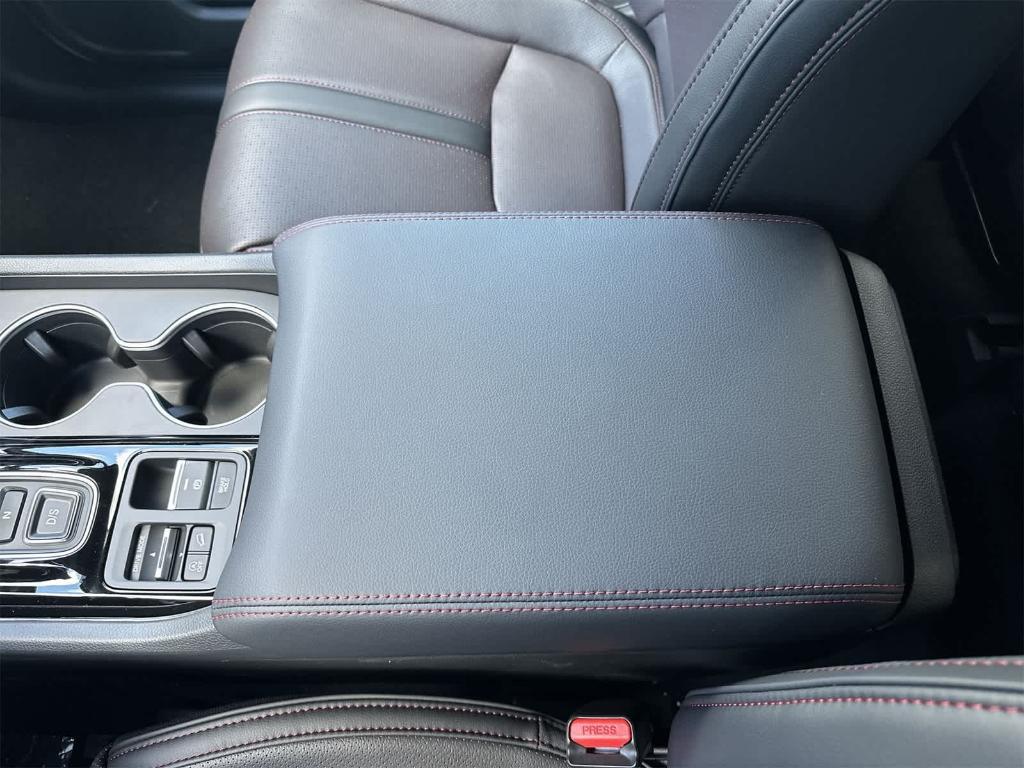 new 2025 Honda Pilot car, priced at $52,025