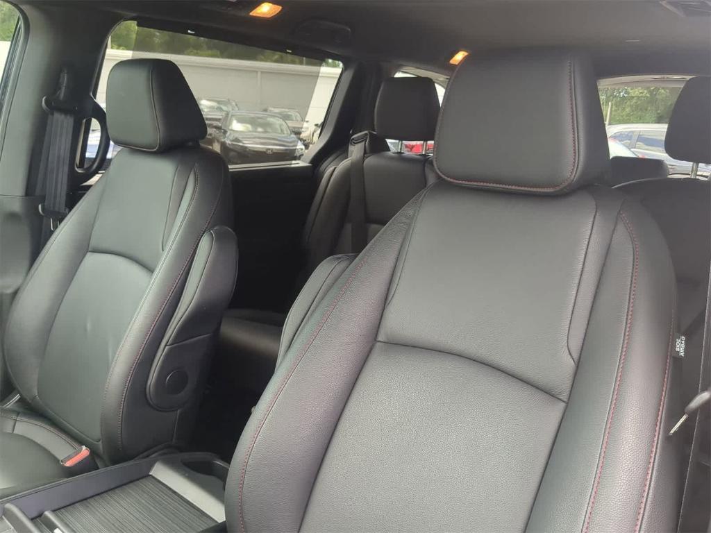 used 2025 Honda Odyssey car, priced at $38,790