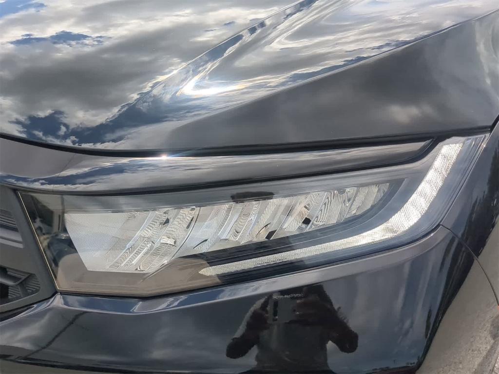 used 2025 Honda Odyssey car, priced at $38,790