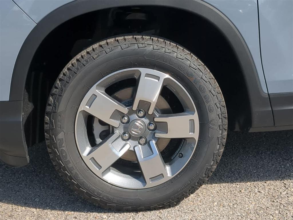 new 2025 Honda Ridgeline car, priced at $43,222