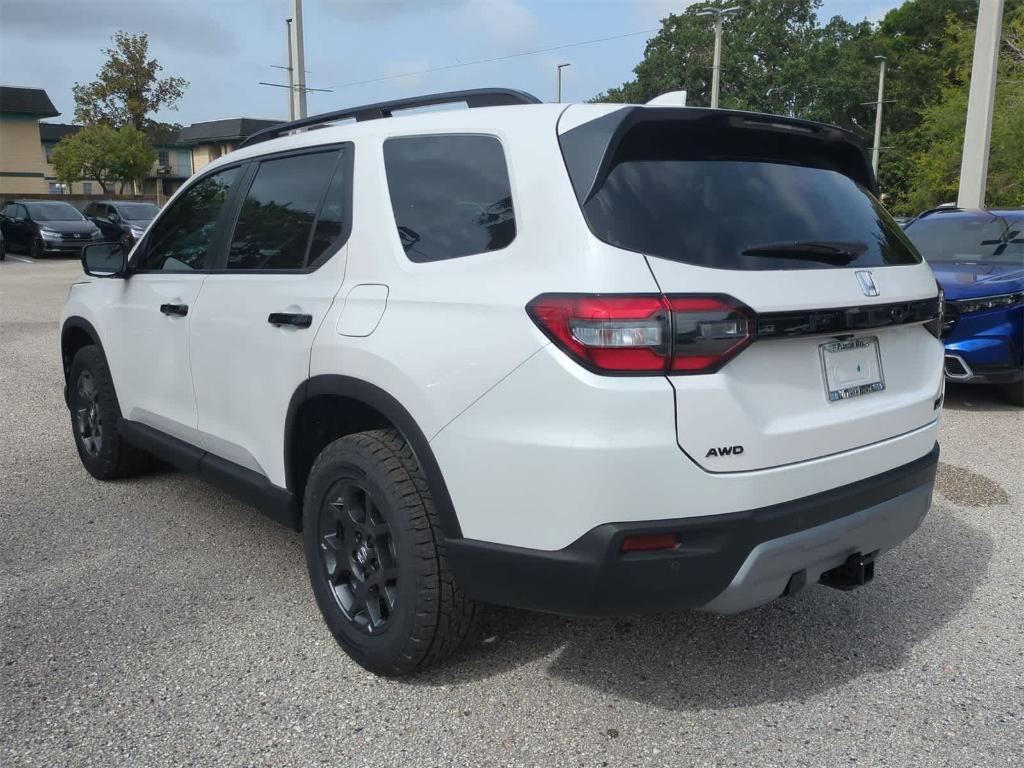 new 2025 Honda Pilot car, priced at $50,006