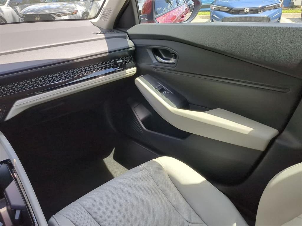 new 2025 Honda Accord Hybrid car, priced at $35,203