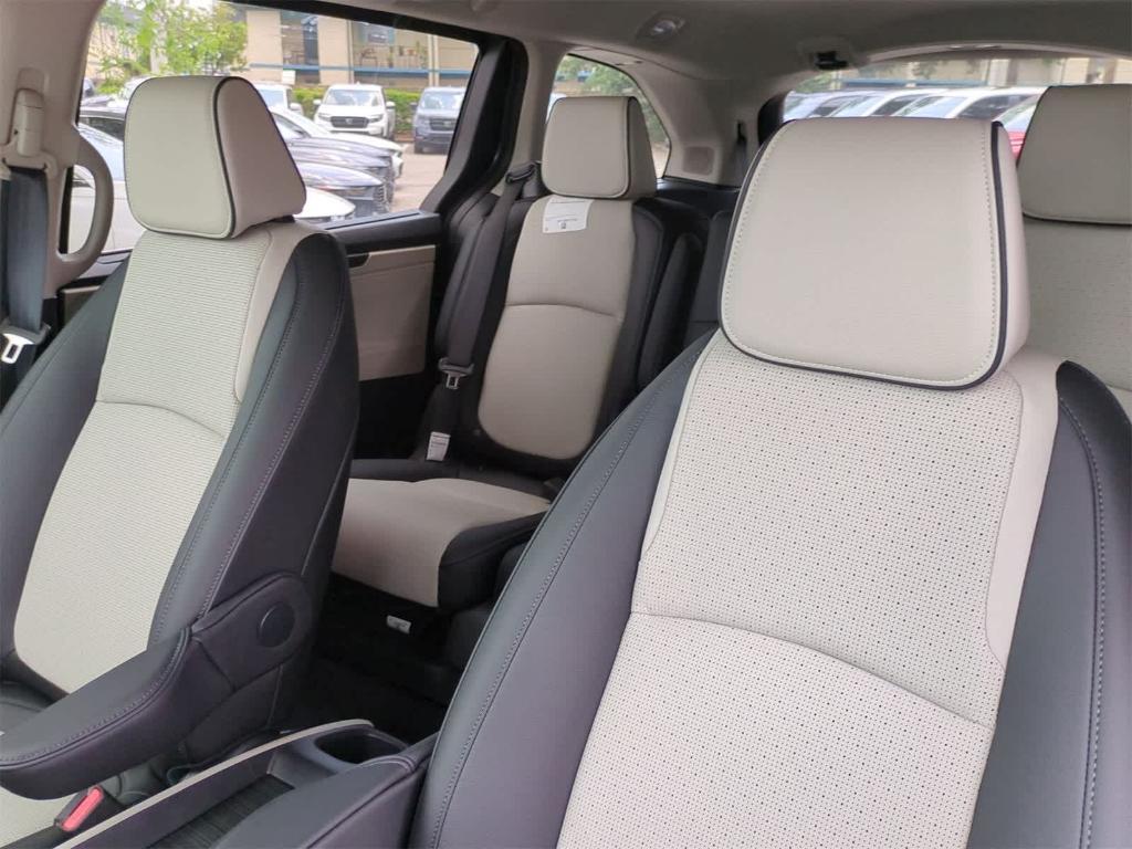 new 2025 Honda Odyssey car, priced at $50,525