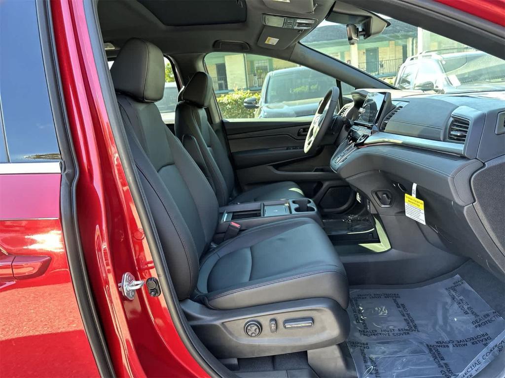 new 2026 Honda Odyssey car, priced at $43,145