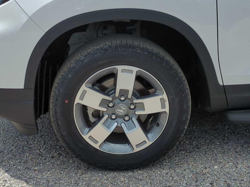new 2025 Honda Ridgeline car, priced at $39,582