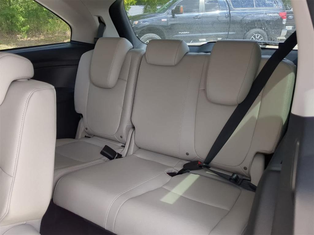 new 2025 Honda Odyssey car, priced at $42,294
